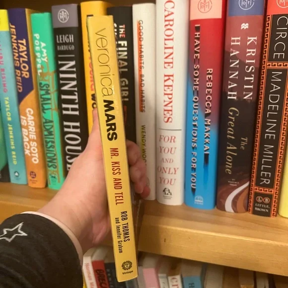 4/$25 Veronica Mars: Mr. Kiss and Tell - Picture 3 of 3